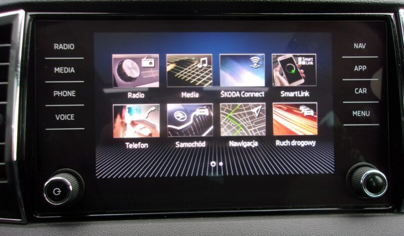 Škoda Karoq Klimatronic 2x, Hak, CarPlay/AndroidAuto, Panorama, Alcantara full