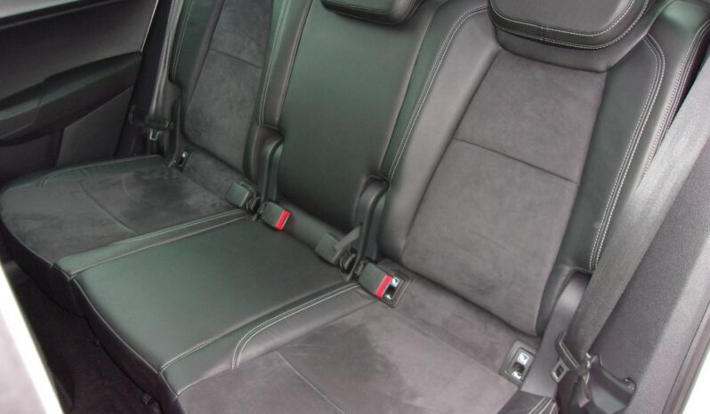 Škoda Karoq Klimatronic 2x, Hak, CarPlay/AndroidAuto, Panorama, Alcantara full