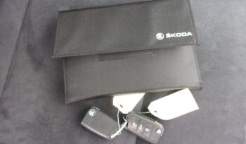Škoda Karoq Klimatronic 2x, Hak, CarPlay/AndroidAuto, Panorama, Alcantara full