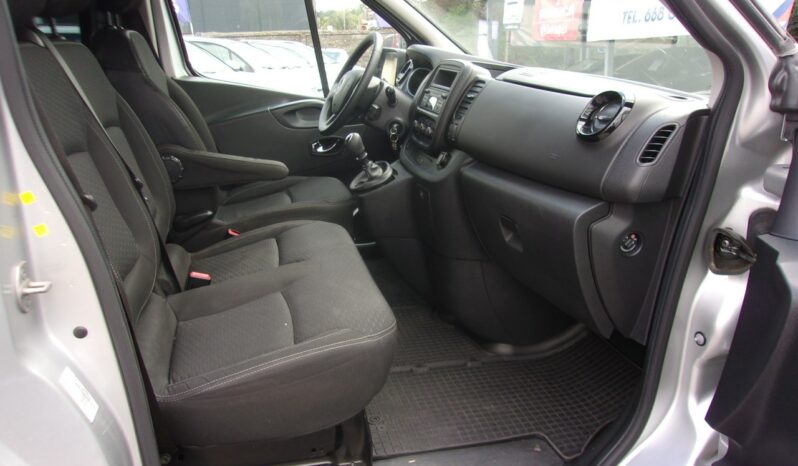 Opel Vivaro Long 1.6 CDTI 125 KM Klimatyzacja 9 Osób Alu  Salon PL Kredyt full