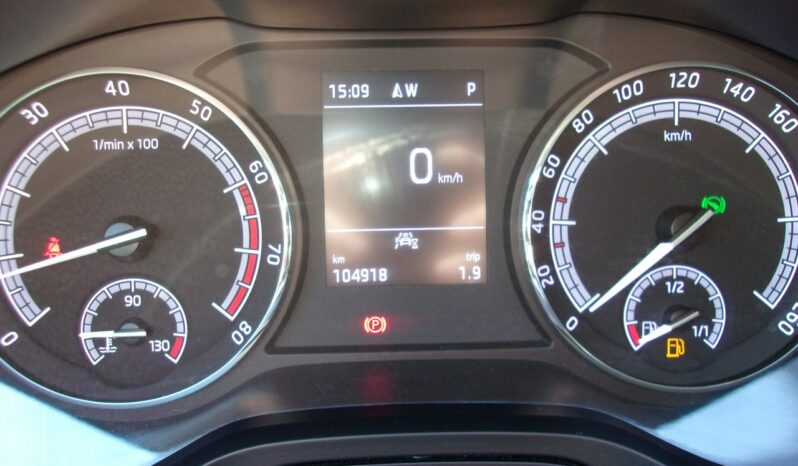 Škoda Karoq Klimatronic 2-strefowy, Nawigacja, PDC, Kamera cofania, Półskóra full