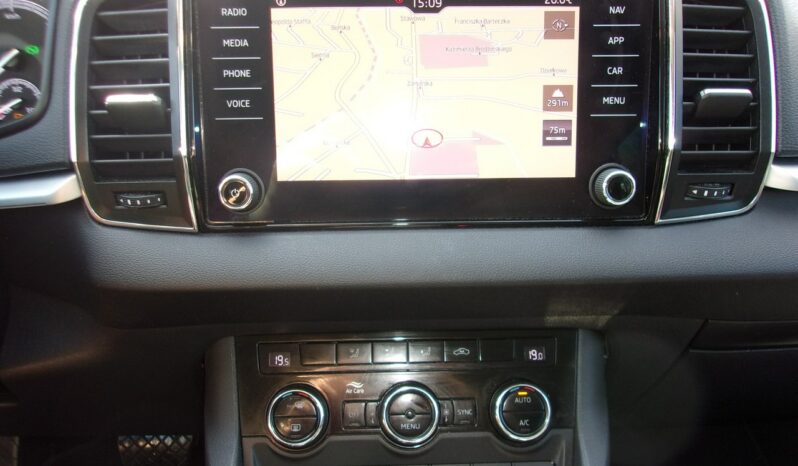 Škoda Karoq Klimatronic 2-strefowy, Nawigacja, PDC, Kamera cofania, Półskóra full