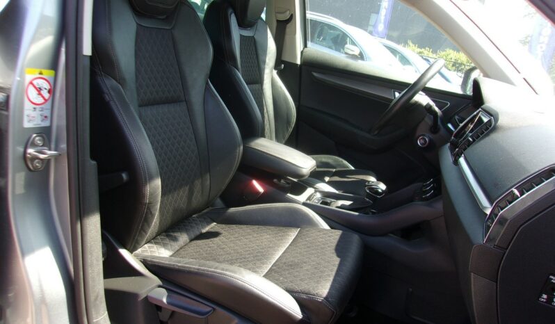 Škoda Karoq Klimatronic 2-strefowy, Nawigacja, PDC, Kamera cofania, Półskóra full