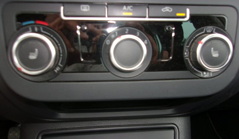 Volkswagen Tiguan 1.4 TSI Sport & Style 4Motion Panorama-Dach Pod.Fotele full