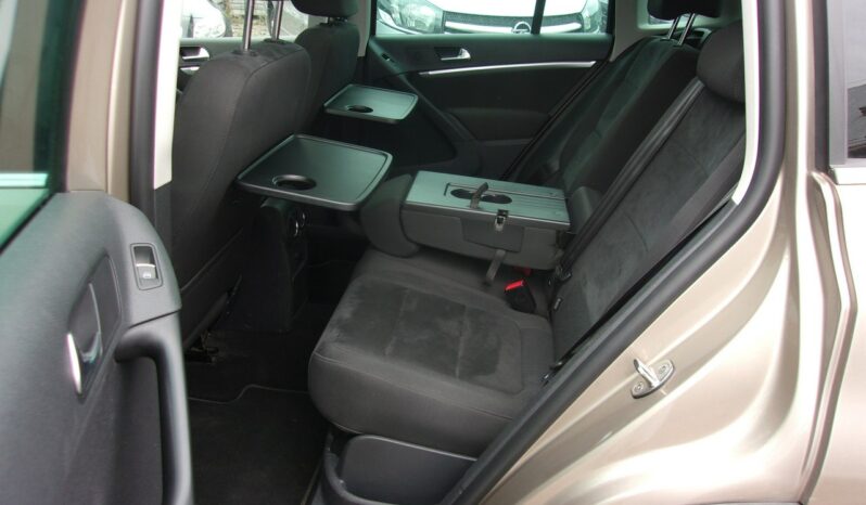 Volkswagen Tiguan 1.4 TSI Sport & Style 4Motion Panorama-Dach Pod.Fotele full